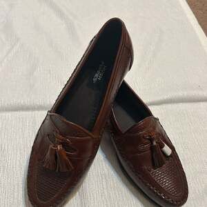 Hush Puppies Mens 8.5  Loafers Dress Shoes Brown Leather Flex Kiltie Tassel